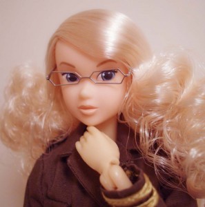 どこかで見たような、見たことないようなアイウェア